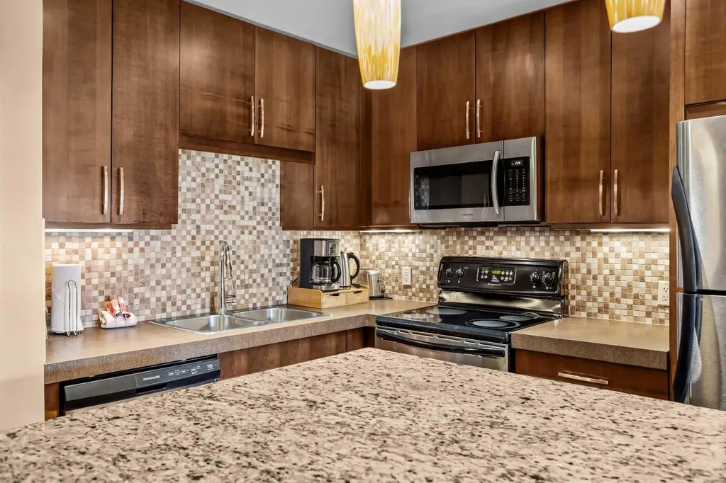 1818 Mountain Avenue Canmore AB T1W 3M3