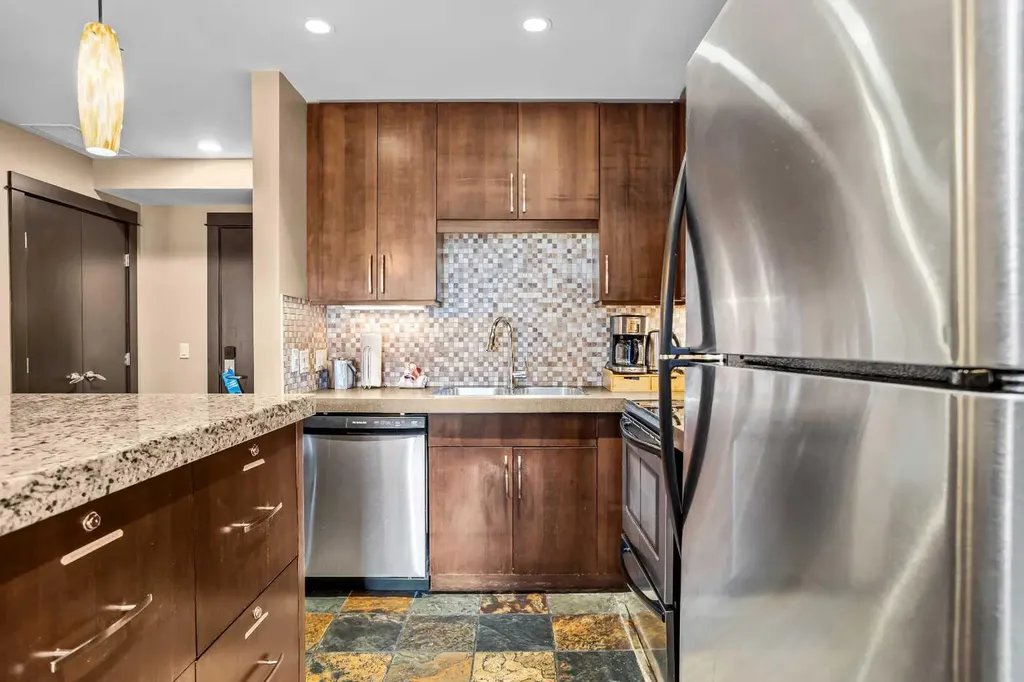 1818 Mountain Avenue Canmore AB T1W 3M3