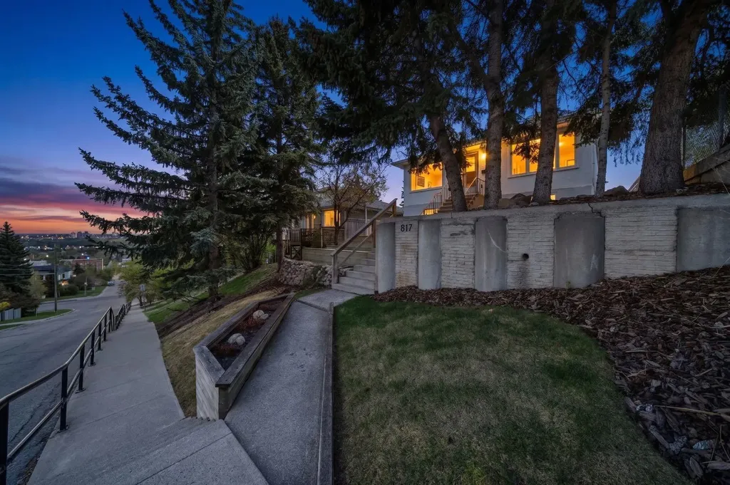817 17 Avenue SE Calgary AB T2G 1J2