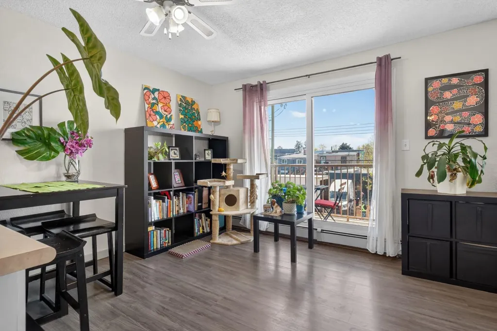 809 4 Street NE Calgary AB T2E3S9
