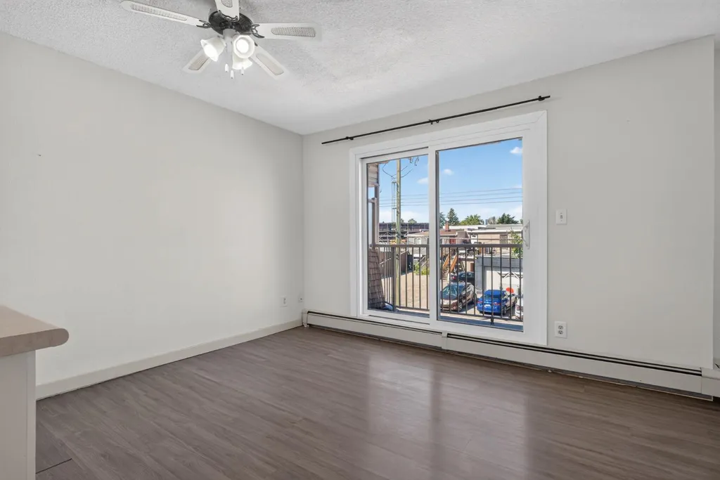 809 4 Street NE Calgary AB T2E3S9