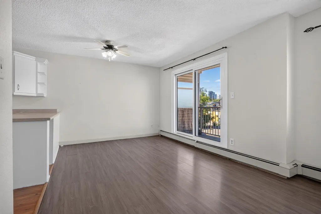 809 4 Street NE Calgary AB T2E3S9