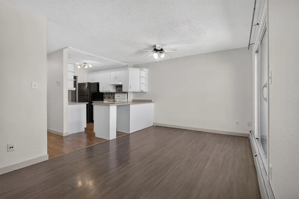 809 4 Street NE Calgary AB T2E3S9