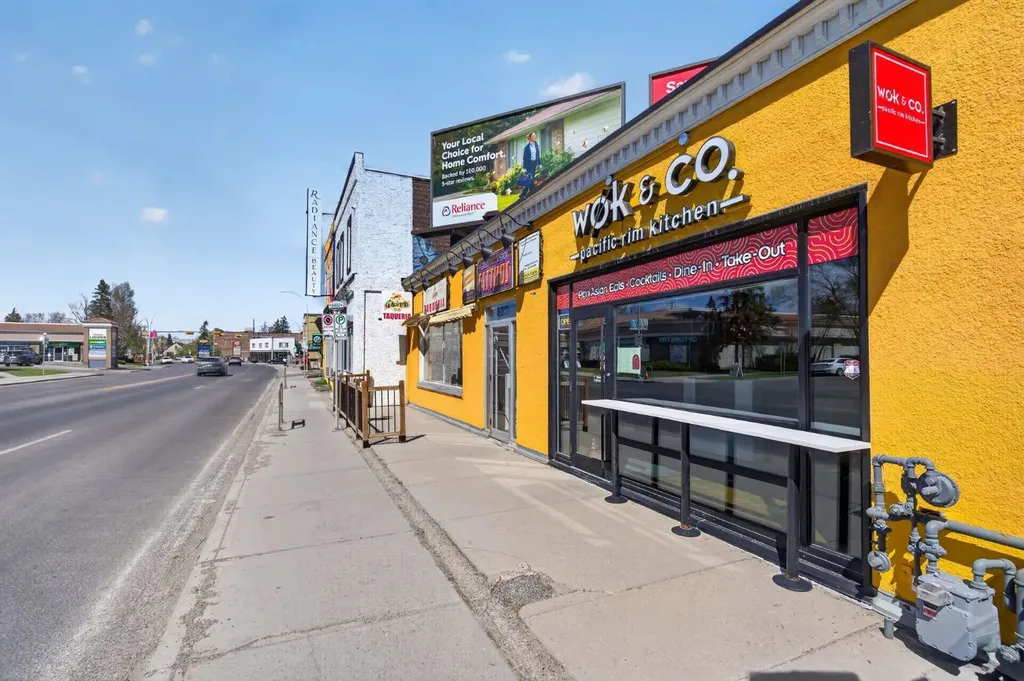 809 4 Street NE Calgary AB T2E3S9