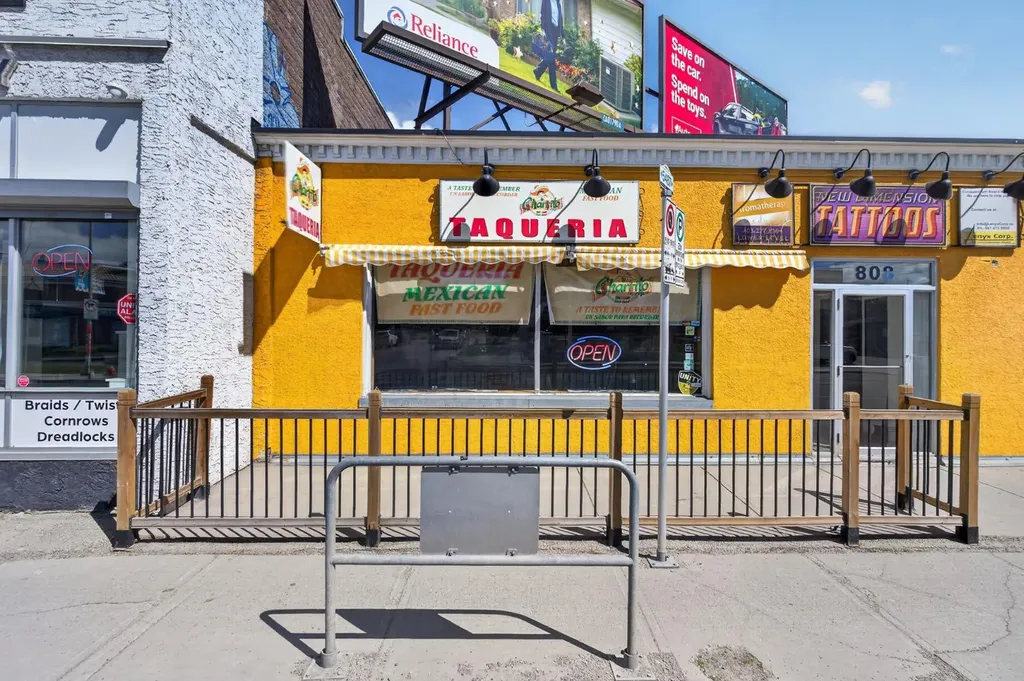 809 4 Street NE Calgary AB T2E3S9