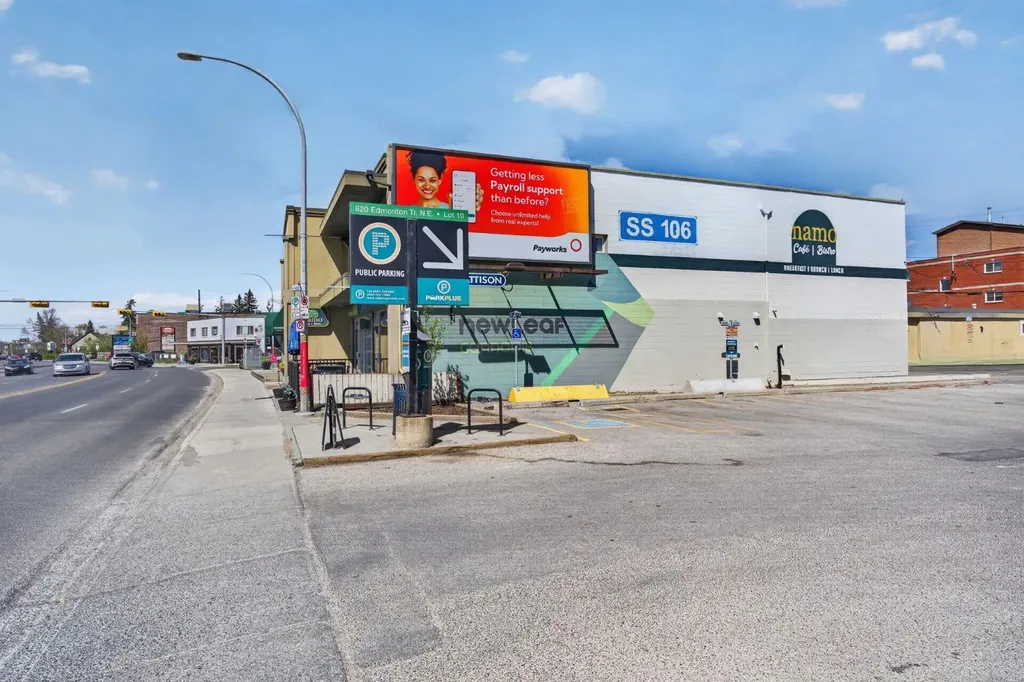 809 4 Street NE Calgary AB T2E3S9