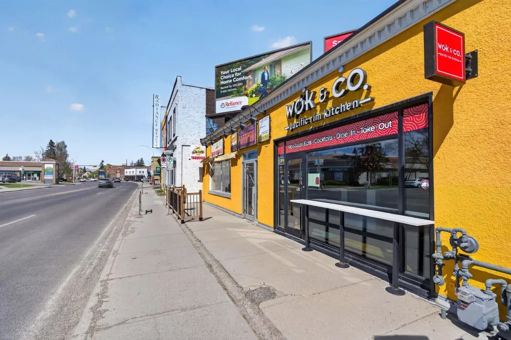 809 4 Street NE Calgary AB T2E3S9