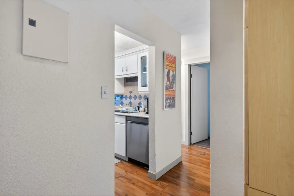 809 4 Street NE Calgary AB T2E3S9