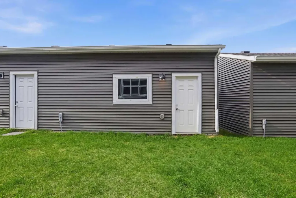 154 Merganser Drive W Chestermere AB T1X 2X8