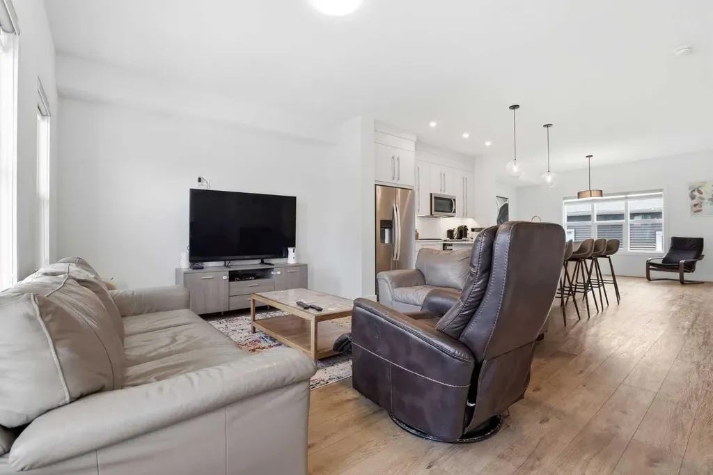 154 Merganser Drive W Chestermere AB T1X 2X8
