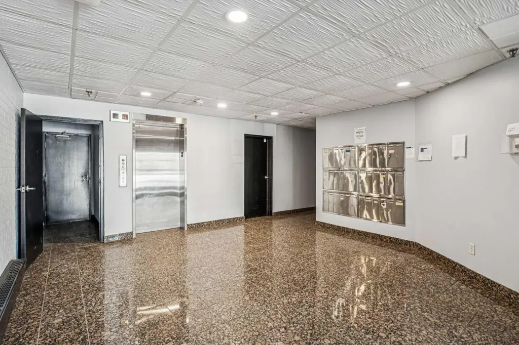 2909 17 Avenue SW Calgary AB T2E 0B1