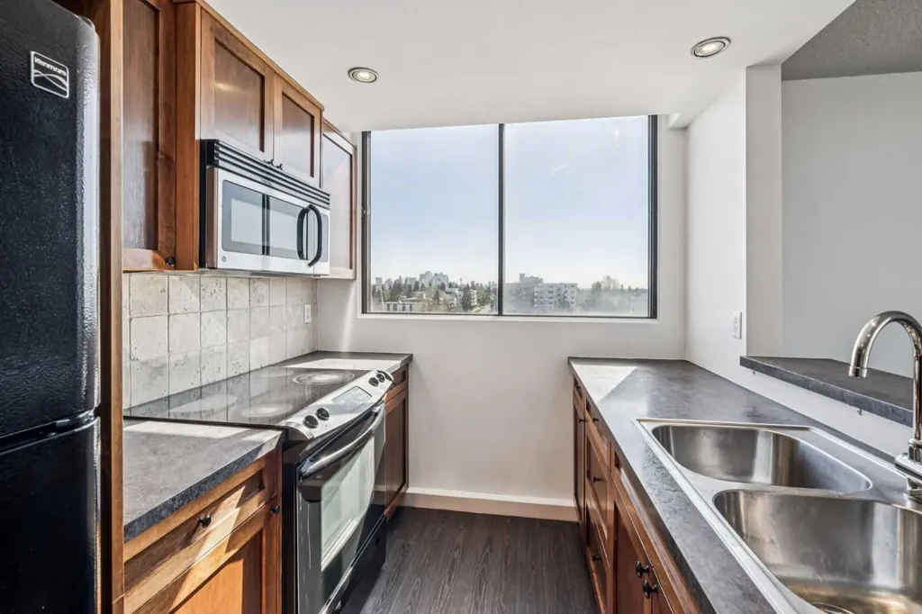 2909 17 Avenue SW Calgary AB T2E 0B1