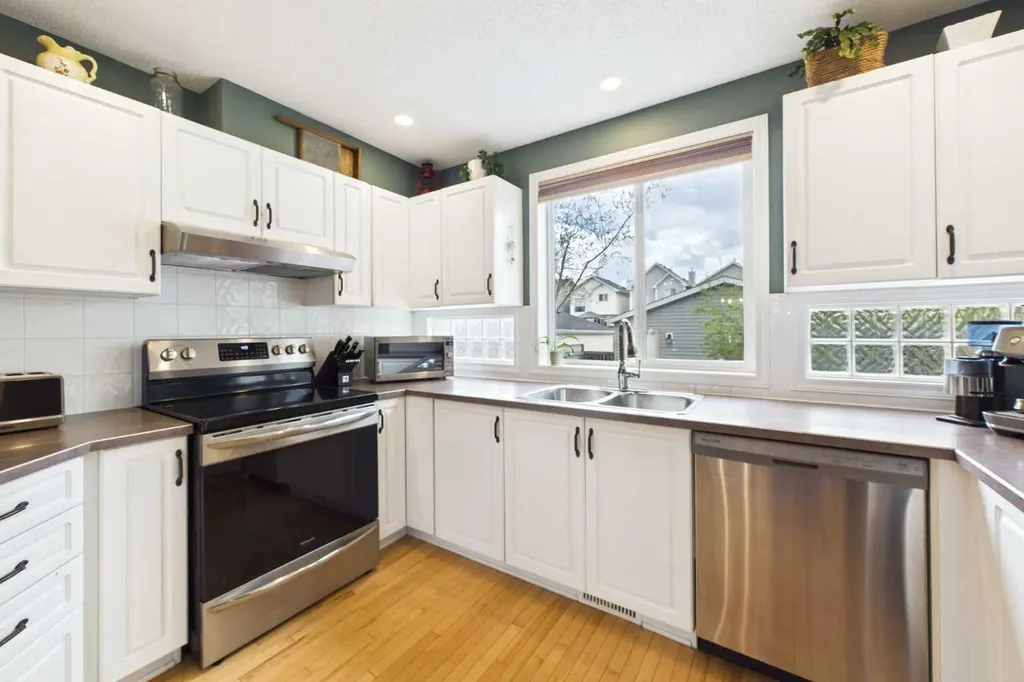 67 Prestwick Crescent SE Calgary AB T2Z3S5