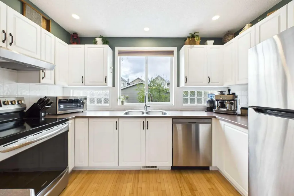 67 Prestwick Crescent SE Calgary AB T2Z3S5