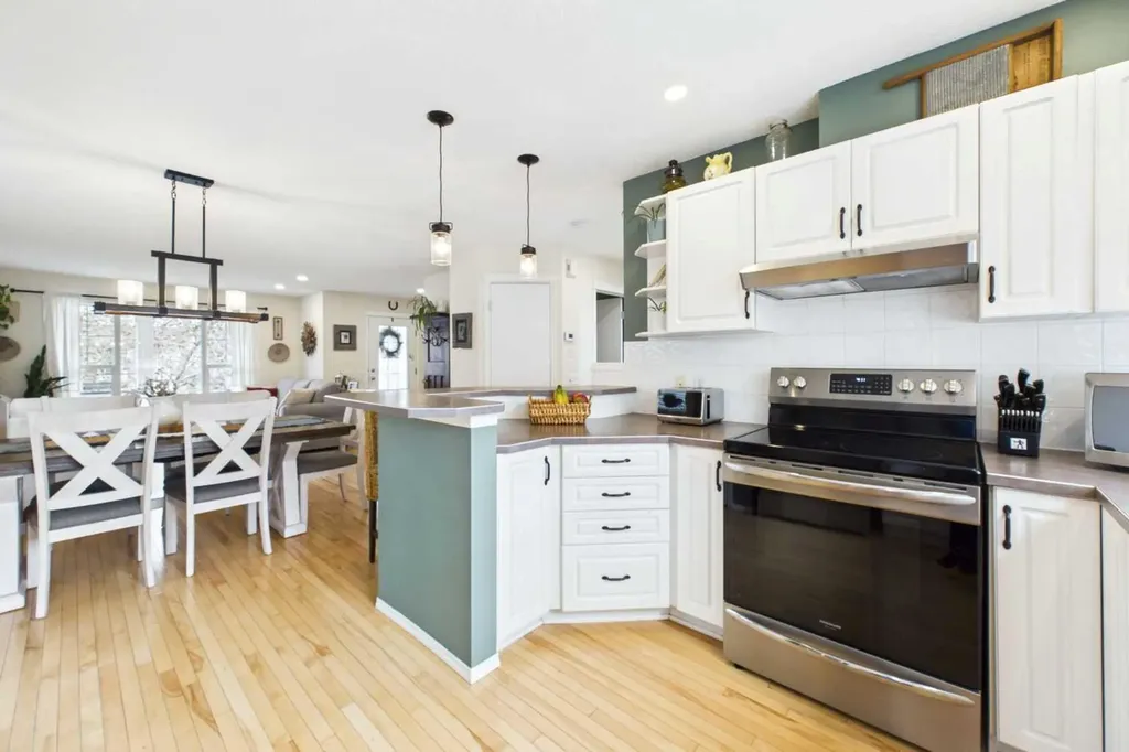 67 Prestwick Crescent SE Calgary AB T2Z3S5