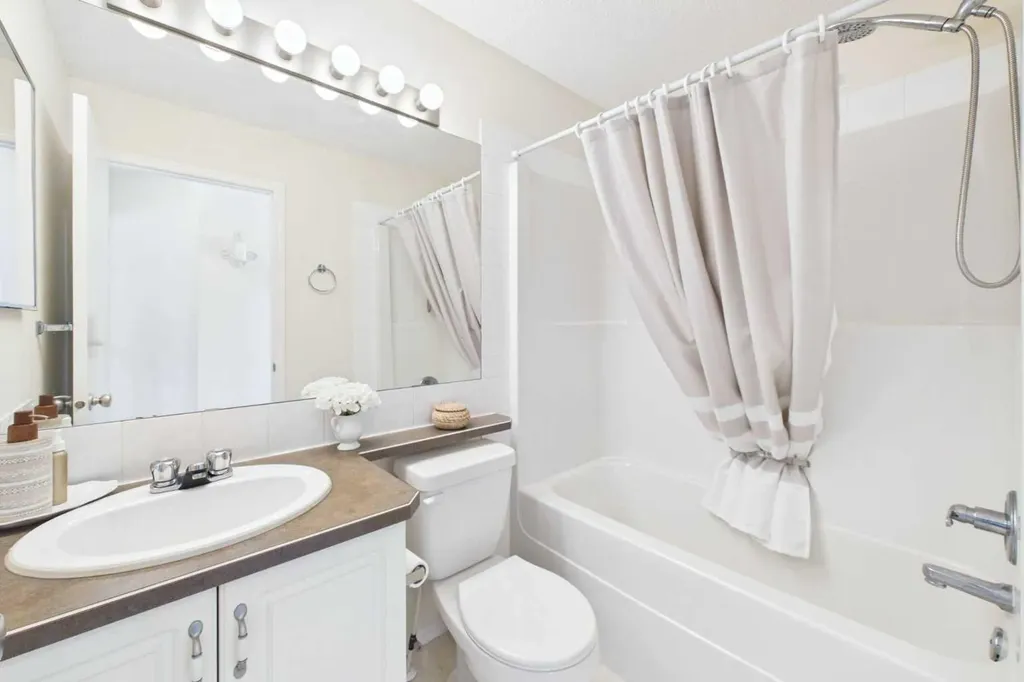 67 Prestwick Crescent SE Calgary AB T2Z3S5