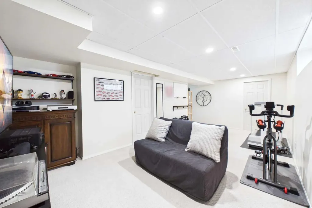 67 Prestwick Crescent SE Calgary AB T2Z3S5