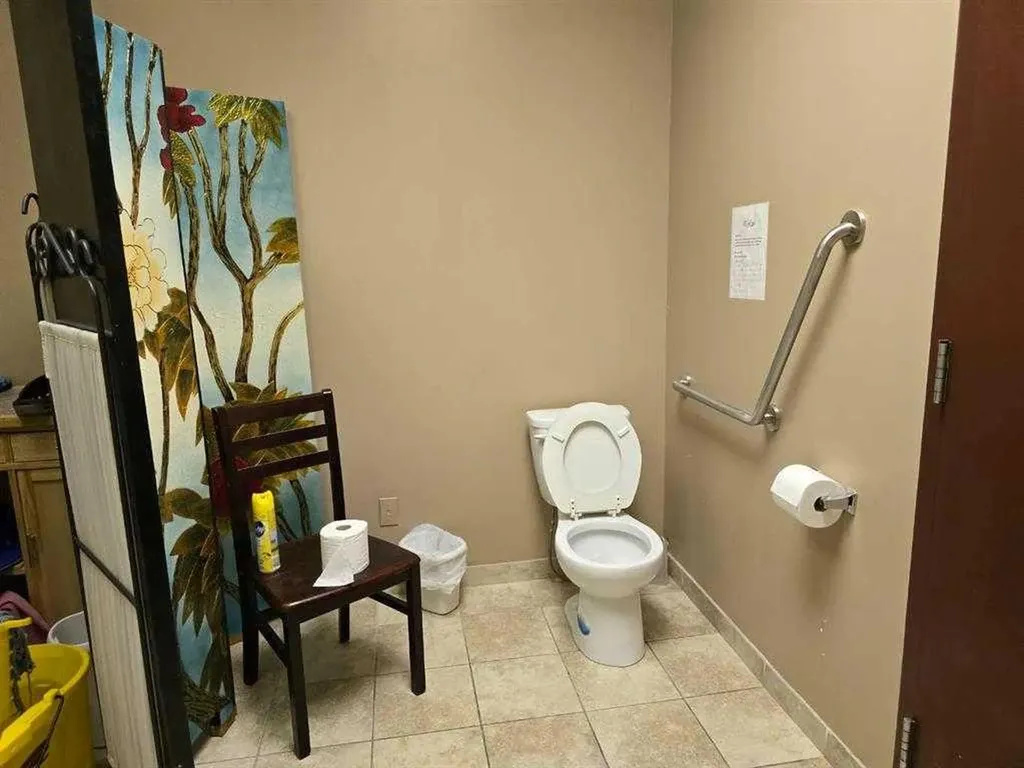 738 3 Avenue SW Calgary AB T2P 0G7