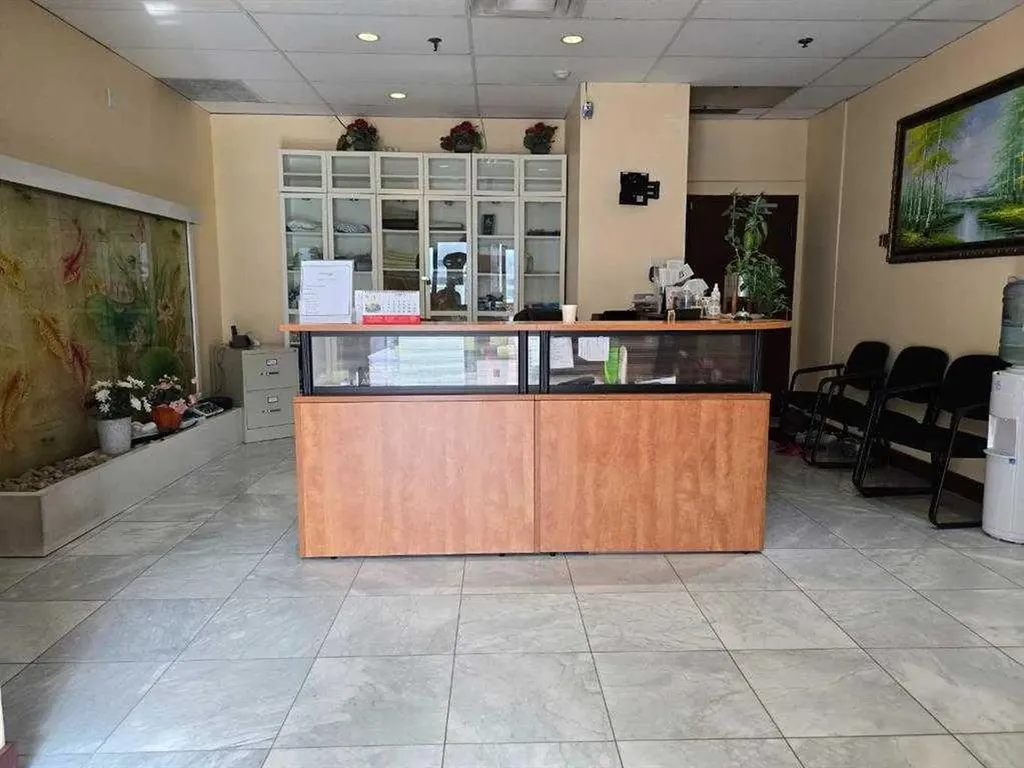 738 3 Avenue SW Calgary AB T2P 0G7