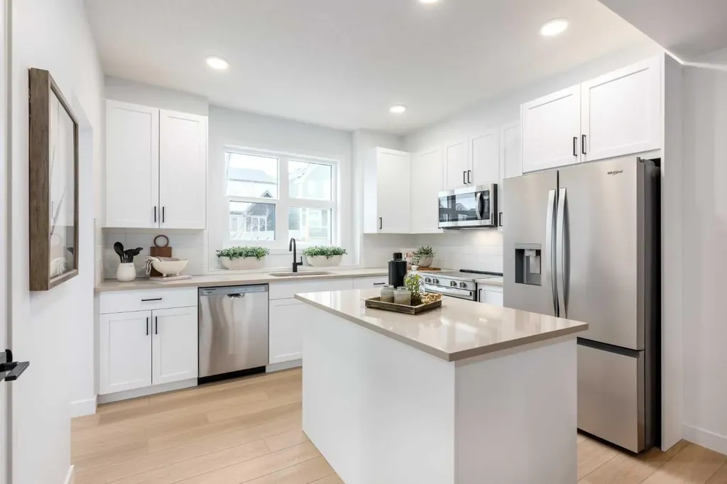 1510 Rangeview Drive SE Calgary AB T3S 0P8