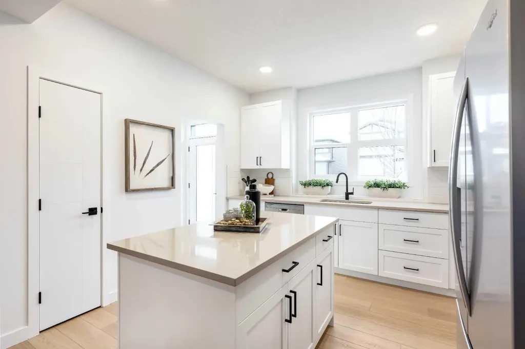 1510 Rangeview Drive SE Calgary AB T3S 0P8