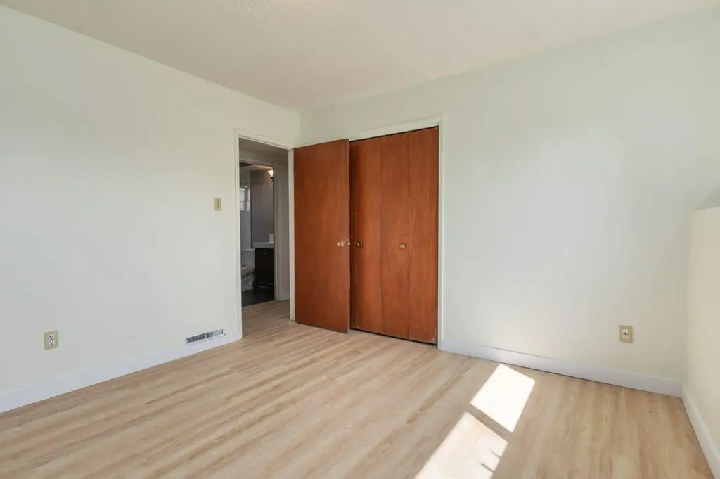 3447 Bonita Crescent NW Calgary AB T3B1N8