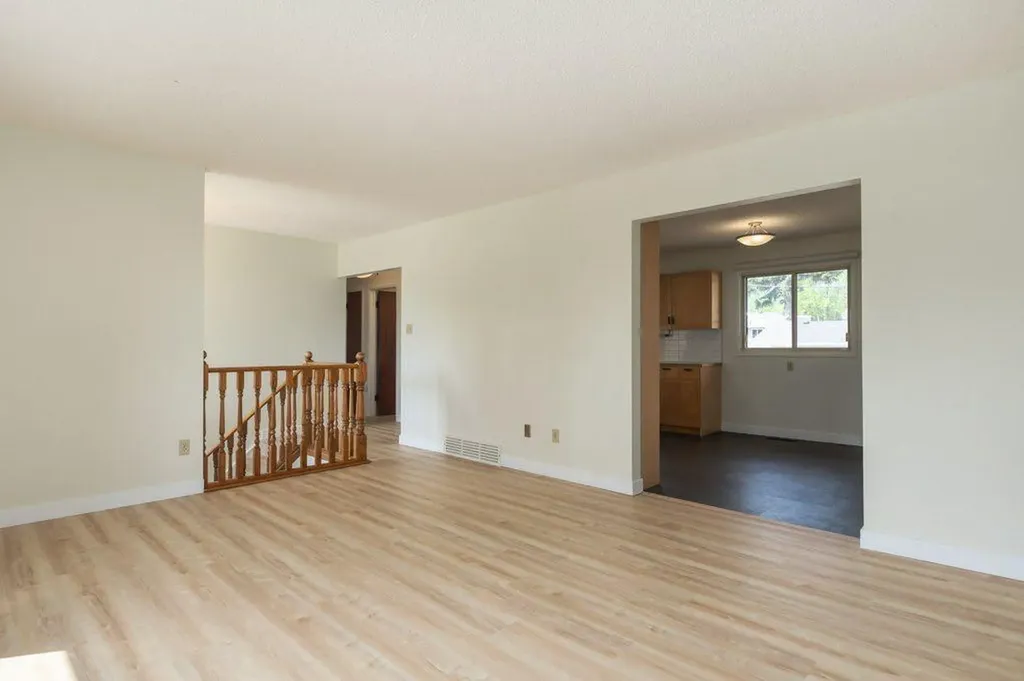 3447 Bonita Crescent NW Calgary AB T3B1N8