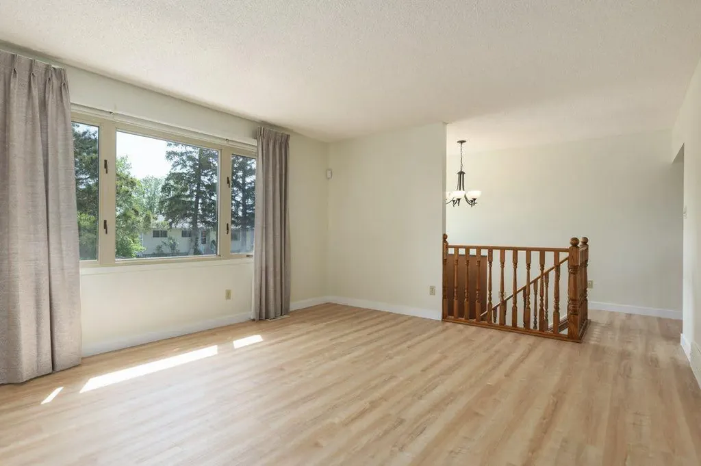 3447 Bonita Crescent NW Calgary AB T3B1N8