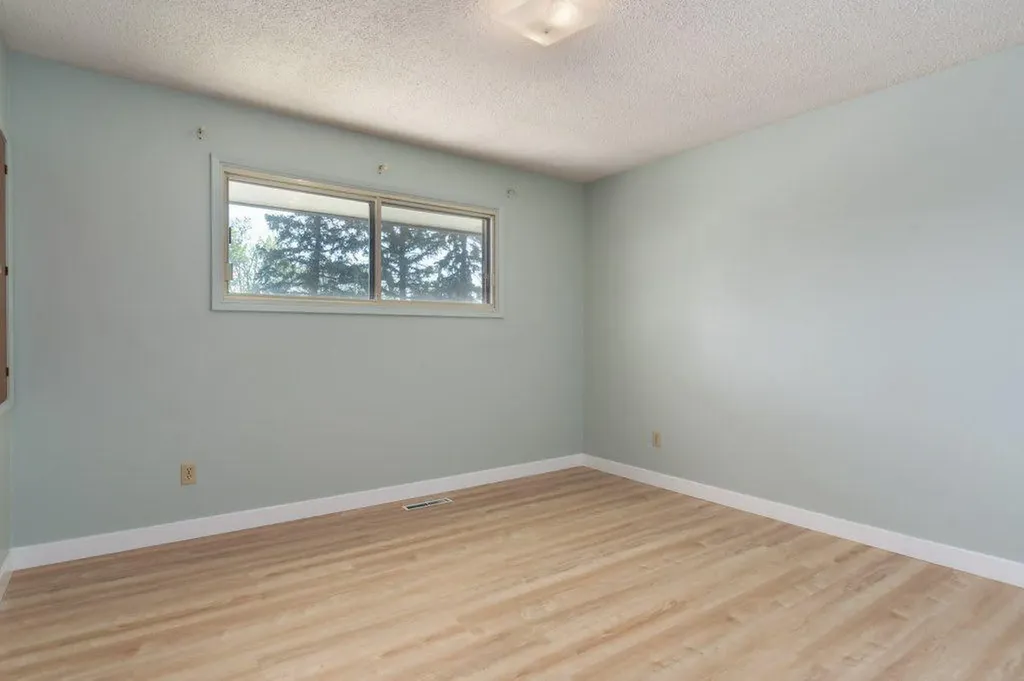 3447 Bonita Crescent NW Calgary AB T3B1N8