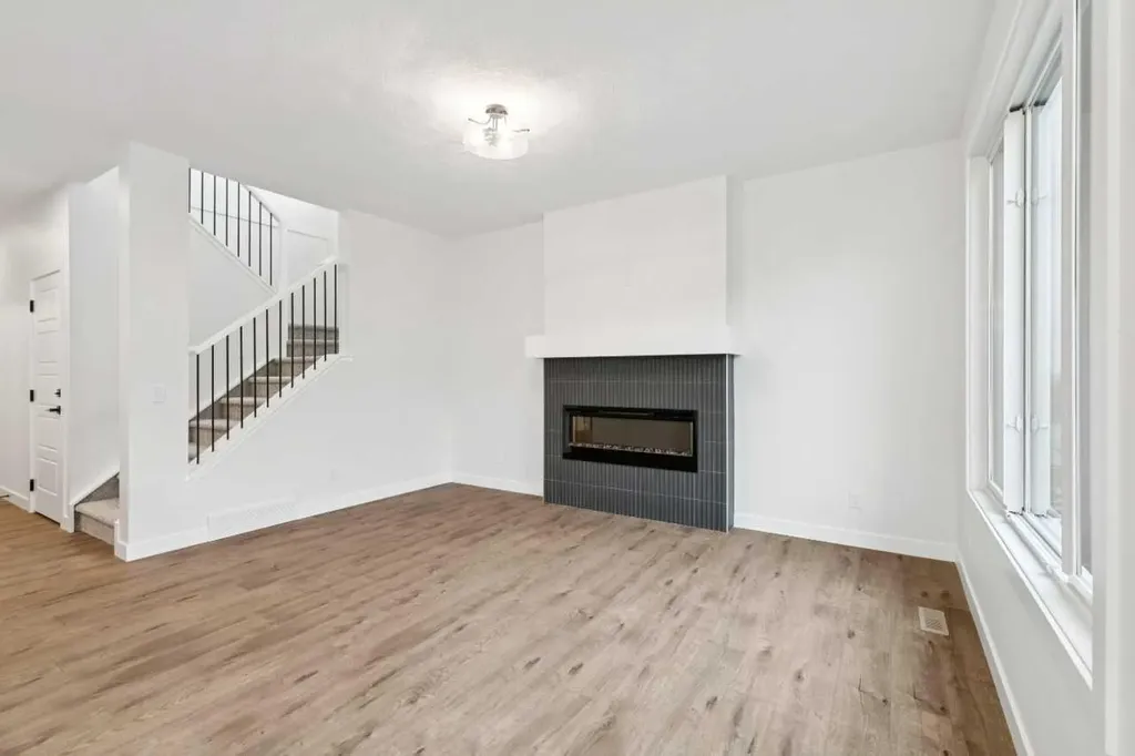 37 Sora Gardens SE Calgary AB T3S0V3