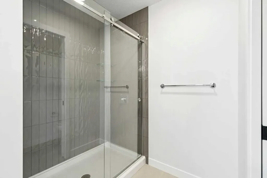 37 Sora Gardens SE Calgary AB T3S0V3