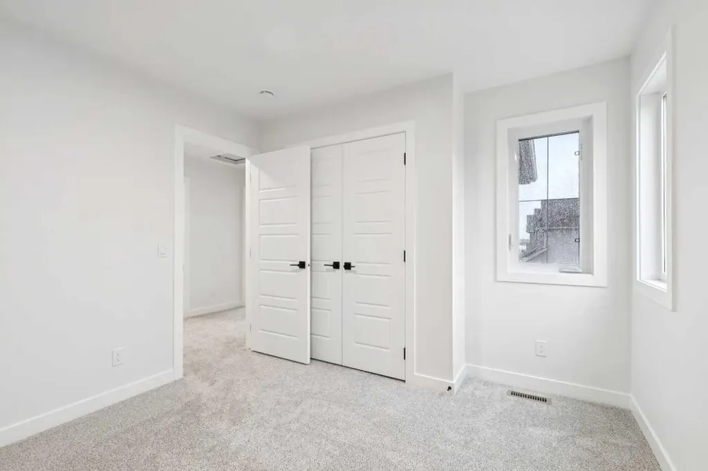 37 Sora Gardens SE Calgary AB T3S0V3