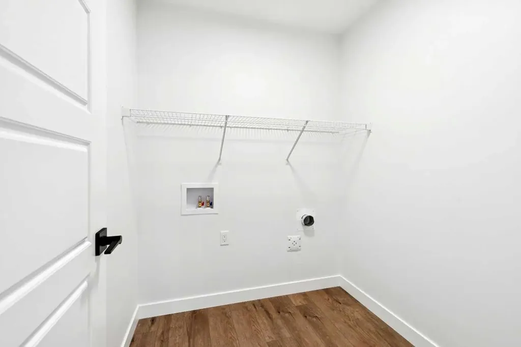 37 Sora Gardens SE Calgary AB T3S0V3