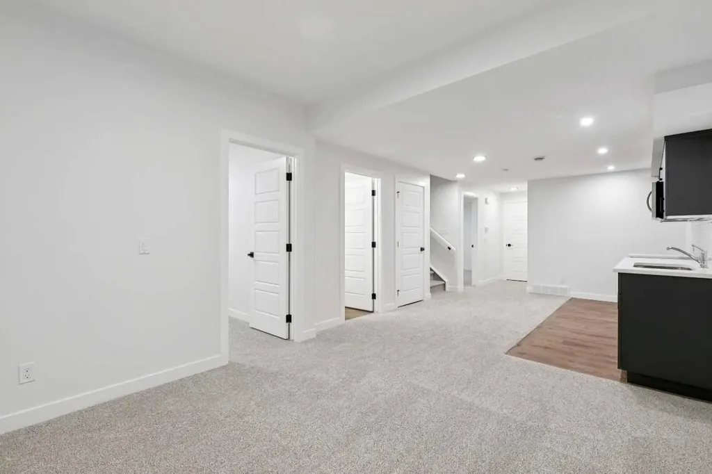 37 Sora Gardens SE Calgary AB T3S0V3