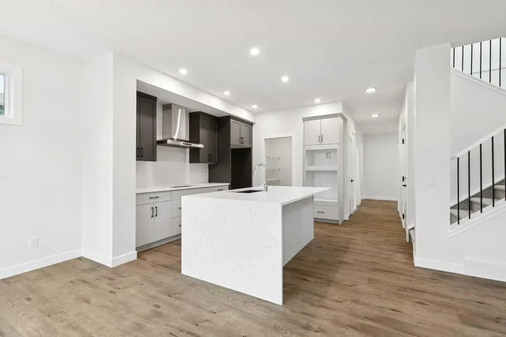37 Sora Gardens SE Calgary AB T3S0V3