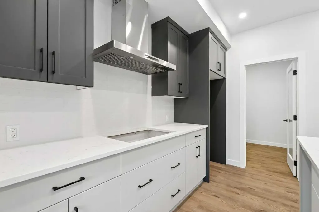 37 Sora Gardens SE Calgary AB T3S0V3