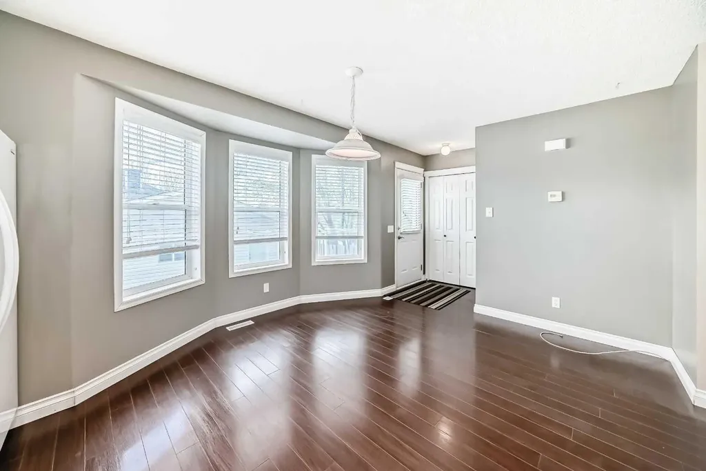 168 Tuscany Valley Drive NW Calgary AB T3L 2C2