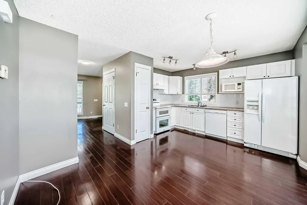 168 Tuscany Valley Drive NW Calgary AB T3L 2C2