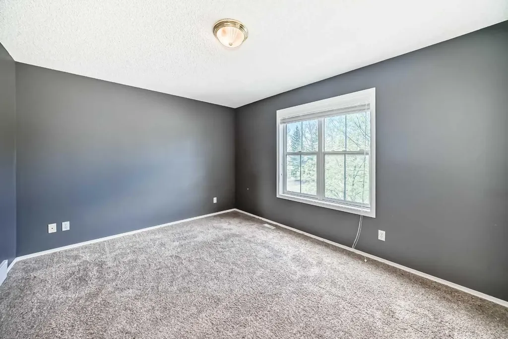 168 Tuscany Valley Drive NW Calgary AB T3L 2C2