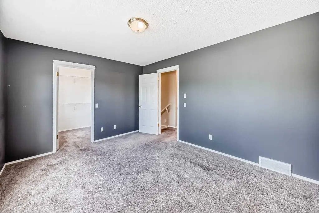 168 Tuscany Valley Drive NW Calgary AB T3L 2C2