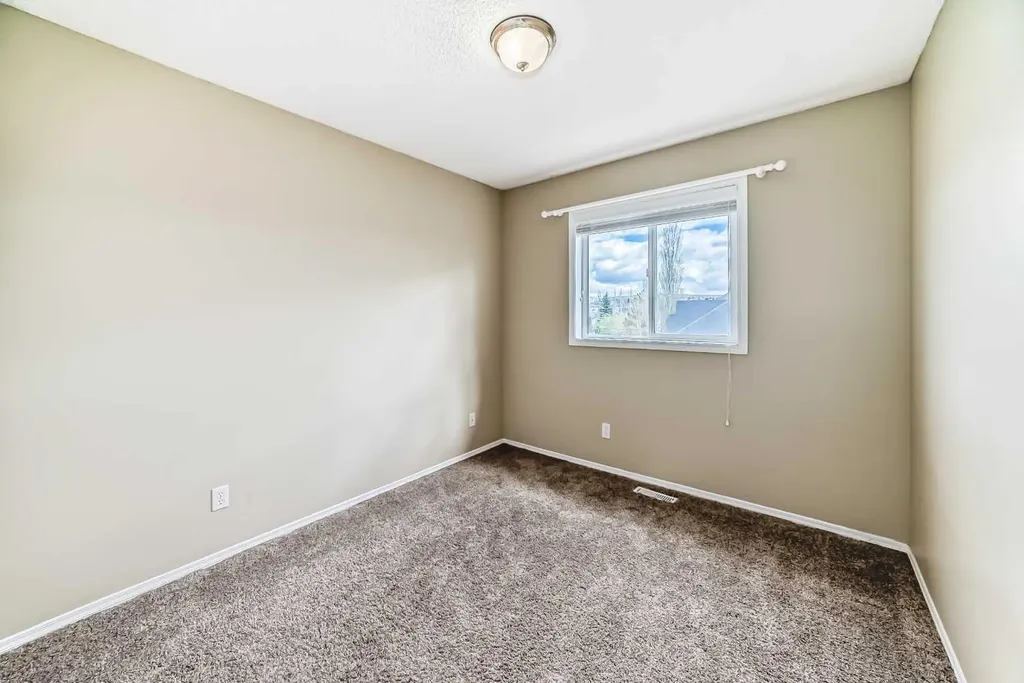 168 Tuscany Valley Drive NW Calgary AB T3L 2C2