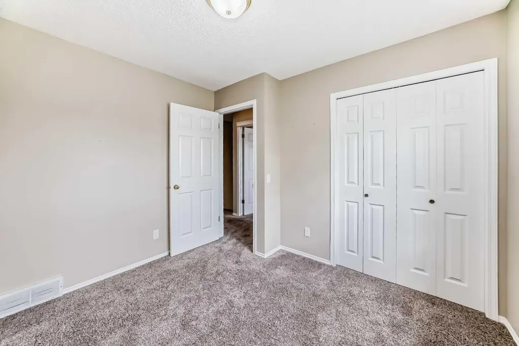 168 Tuscany Valley Drive NW Calgary AB T3L 2C2