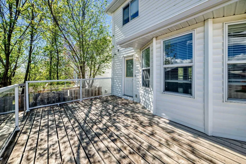 168 Tuscany Valley Drive NW Calgary AB T3L 2C2