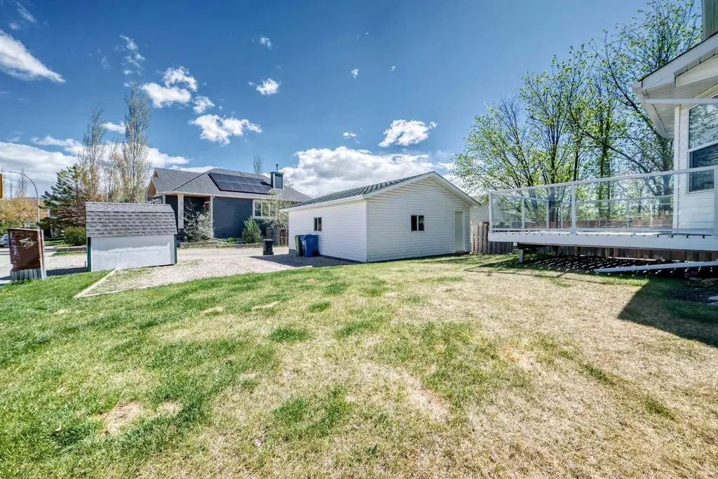 168 Tuscany Valley Drive NW Calgary AB T3L 2C2