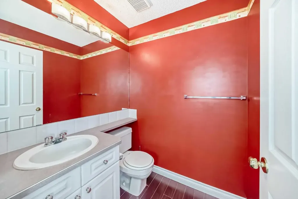 168 Tuscany Valley Drive NW Calgary AB T3L 2C2
