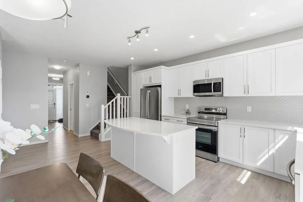 115 Yorkville Road SW Calgary AB T2X5B5