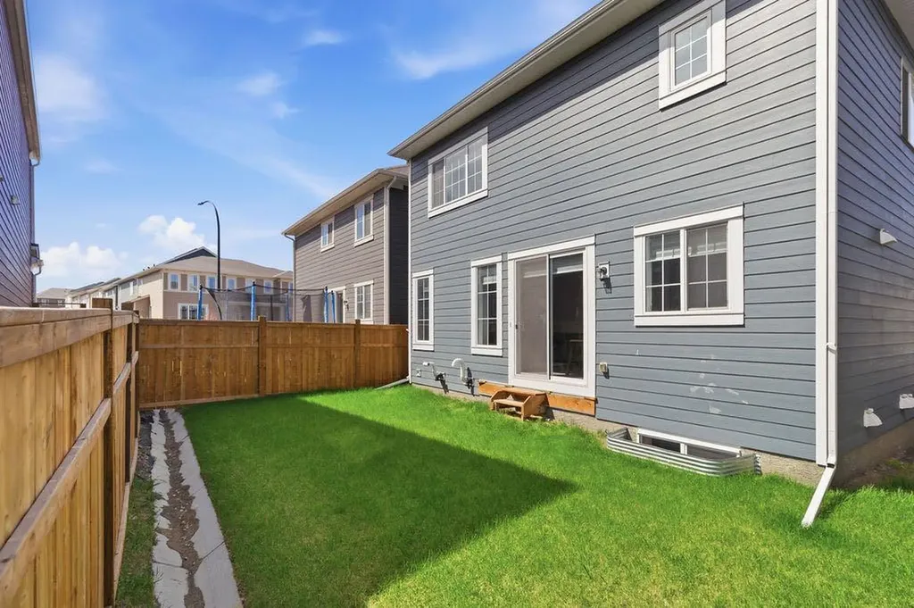 115 Yorkville Road SW Calgary AB T2X5B5