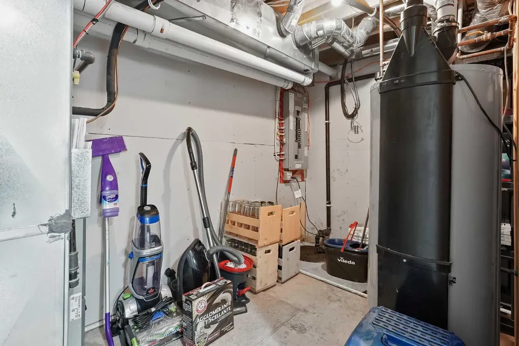 613 33 Street S Lethbridge AB T1J 3V8