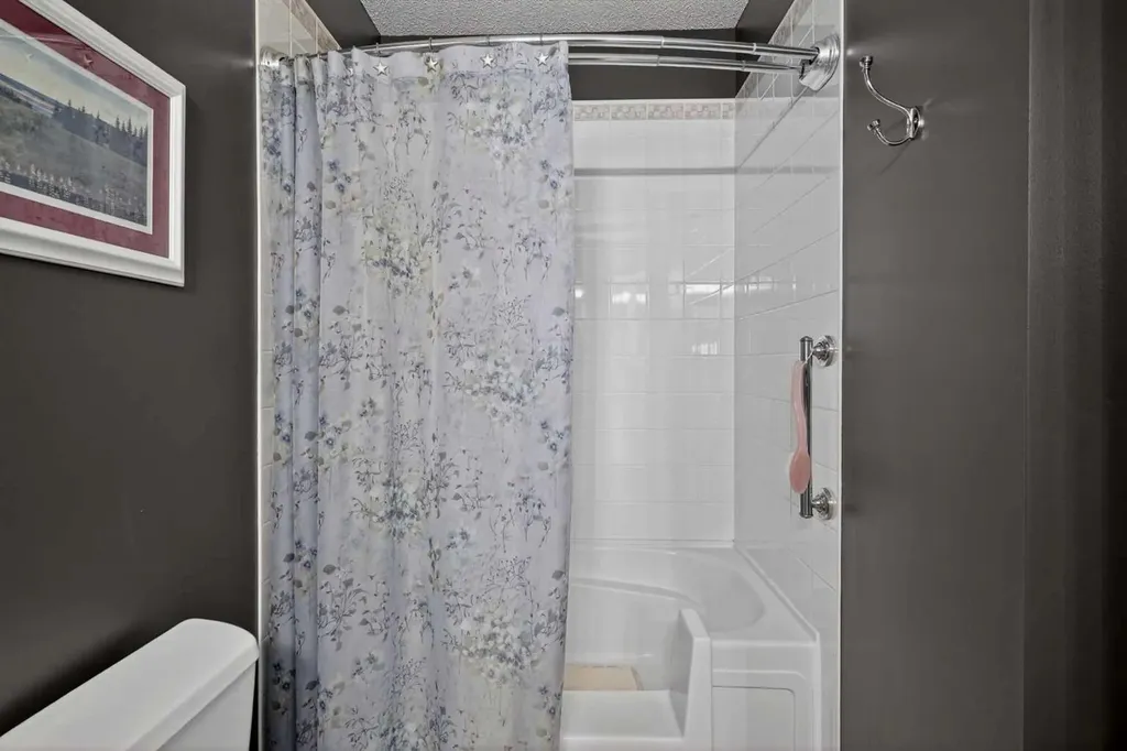 14645 6 Street SW Calgary AB T2Y 3S1