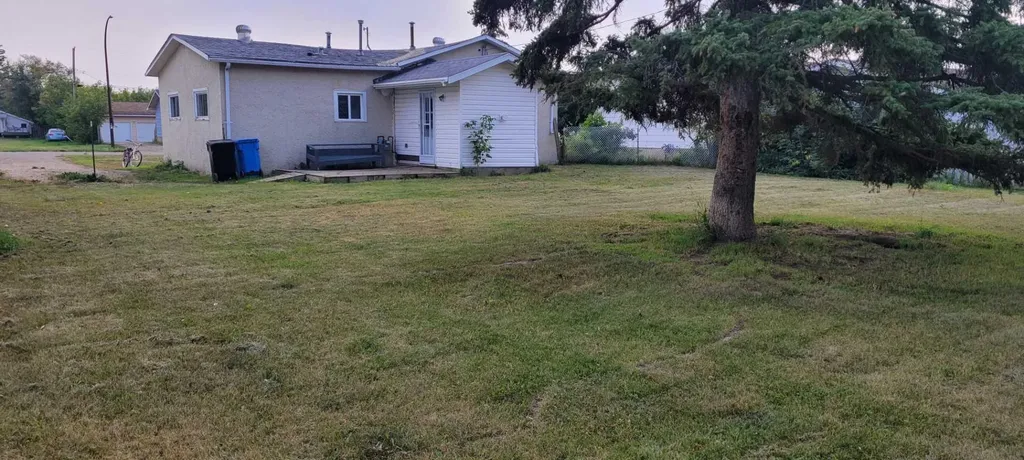 10304 114 Street Fairview AB T0H1L0